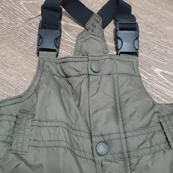 Snow suite - Picture 2 of 4